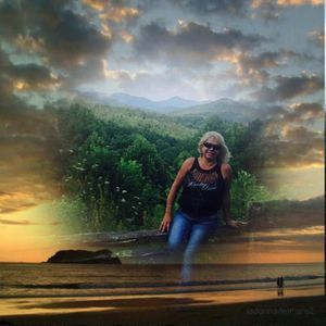 Meet your Posher, Debbie